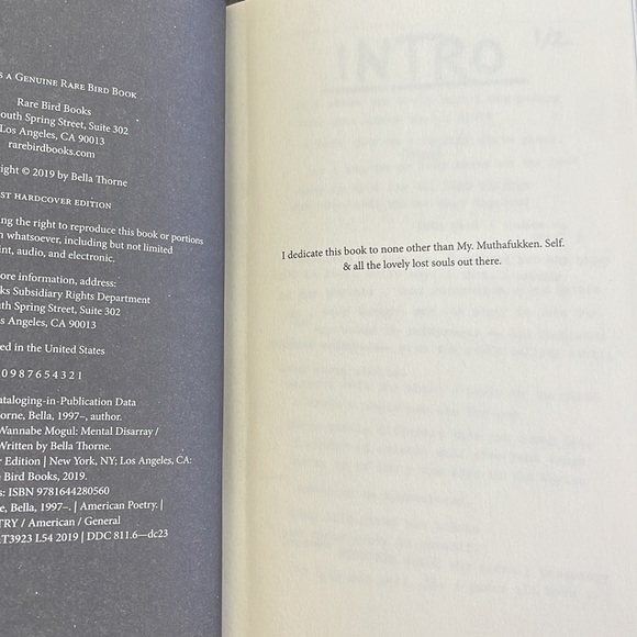 The Life of a Wannabe Mogul by Bella Thorne volume one (hardcover) - Picture 9 of 9